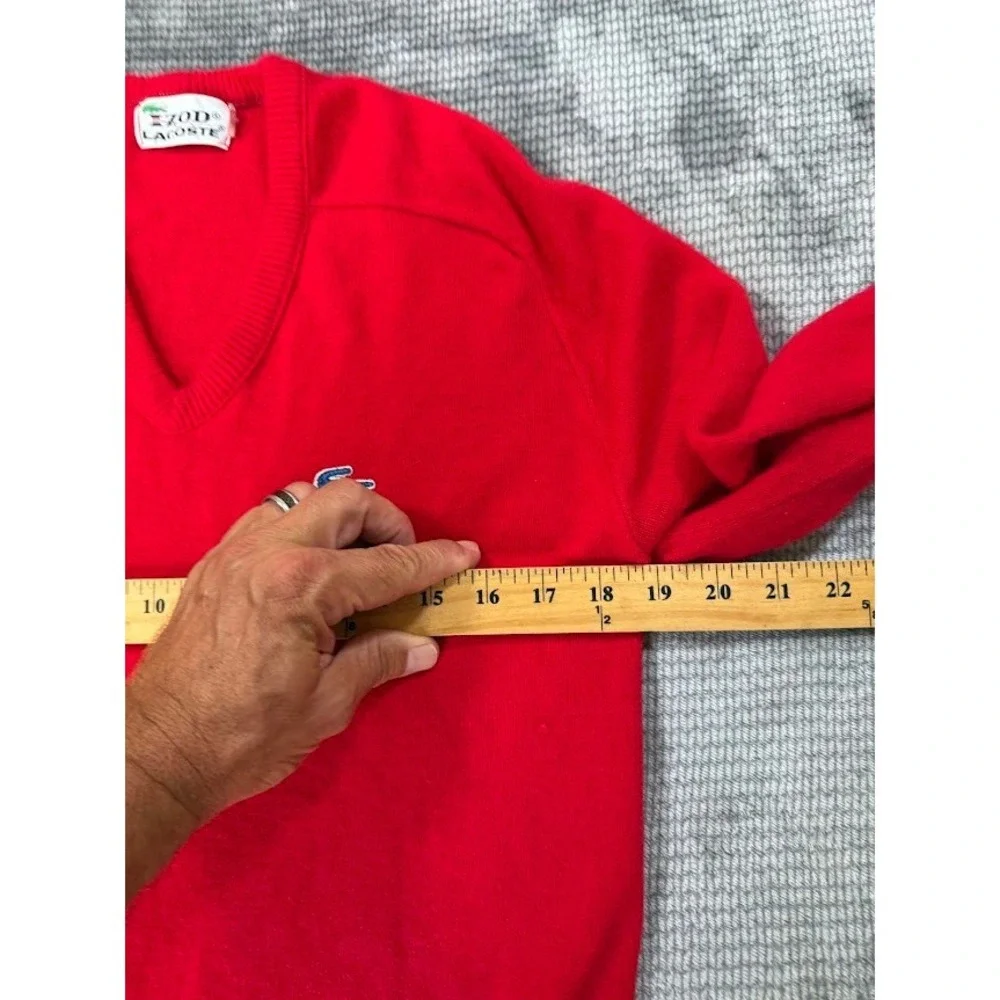 Vintage Izod Lacoste V-Neck Sweater Red Mens Medium Crocodile Logo Preppy Raglan